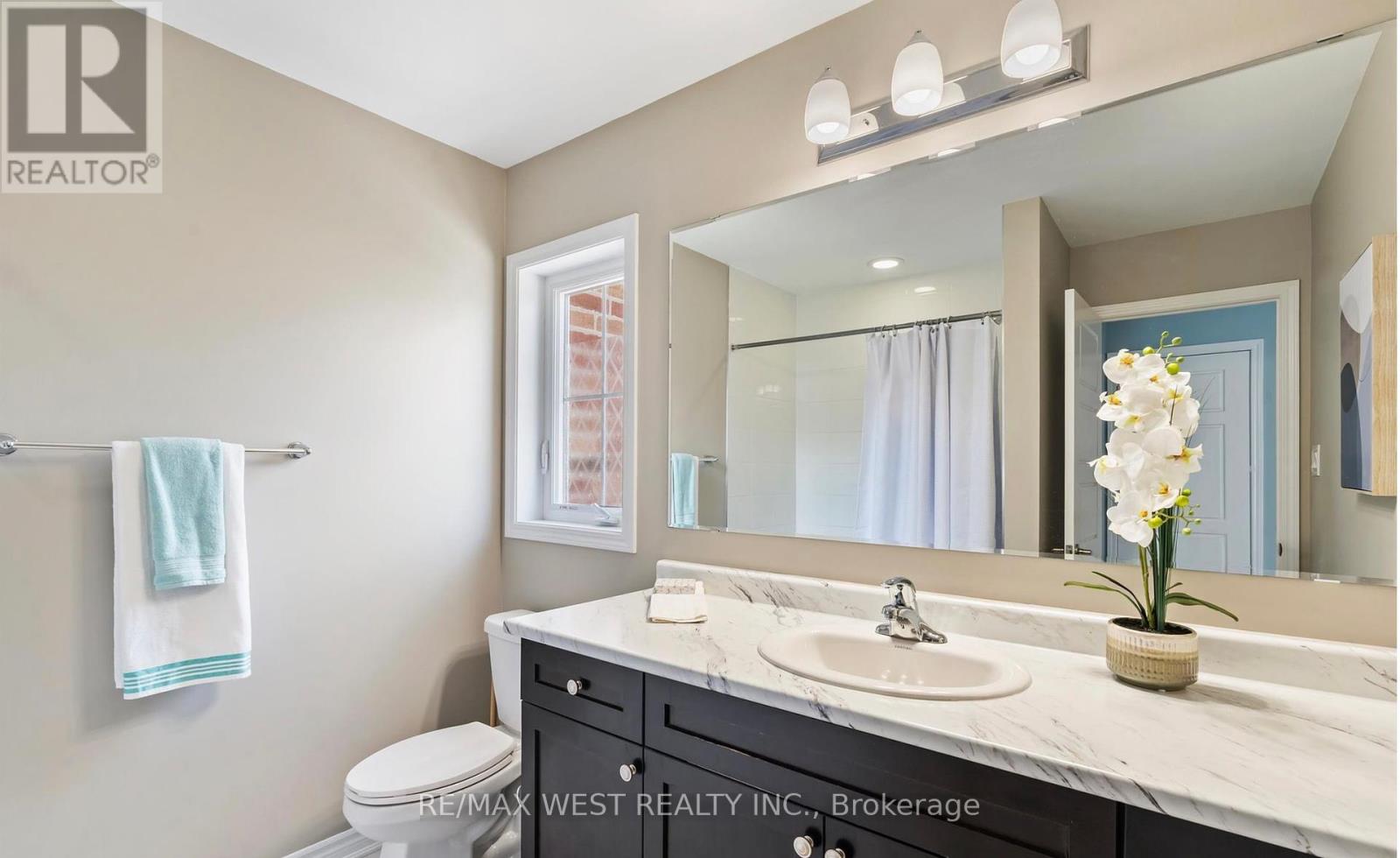 76 - 22 Spring Creek Drive, Hamilton, Ontario  L8B 1V7 - Photo 11 - X12158761