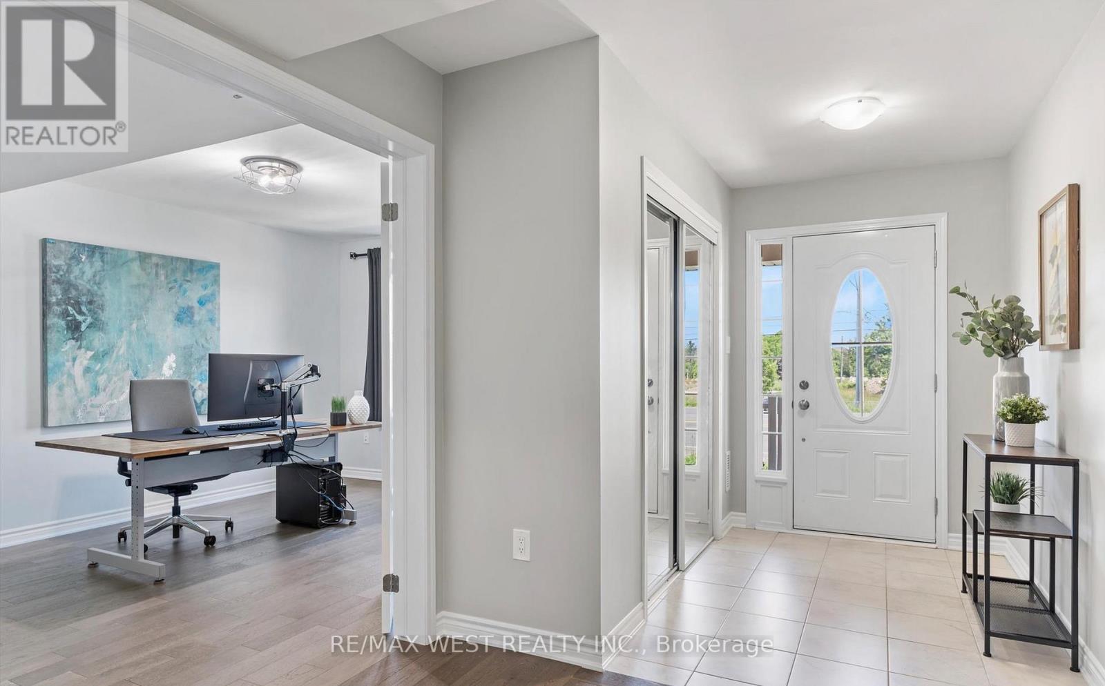 76 - 22 Spring Creek Drive, Hamilton, Ontario  L8B 1V7 - Photo 2 - X12158761
