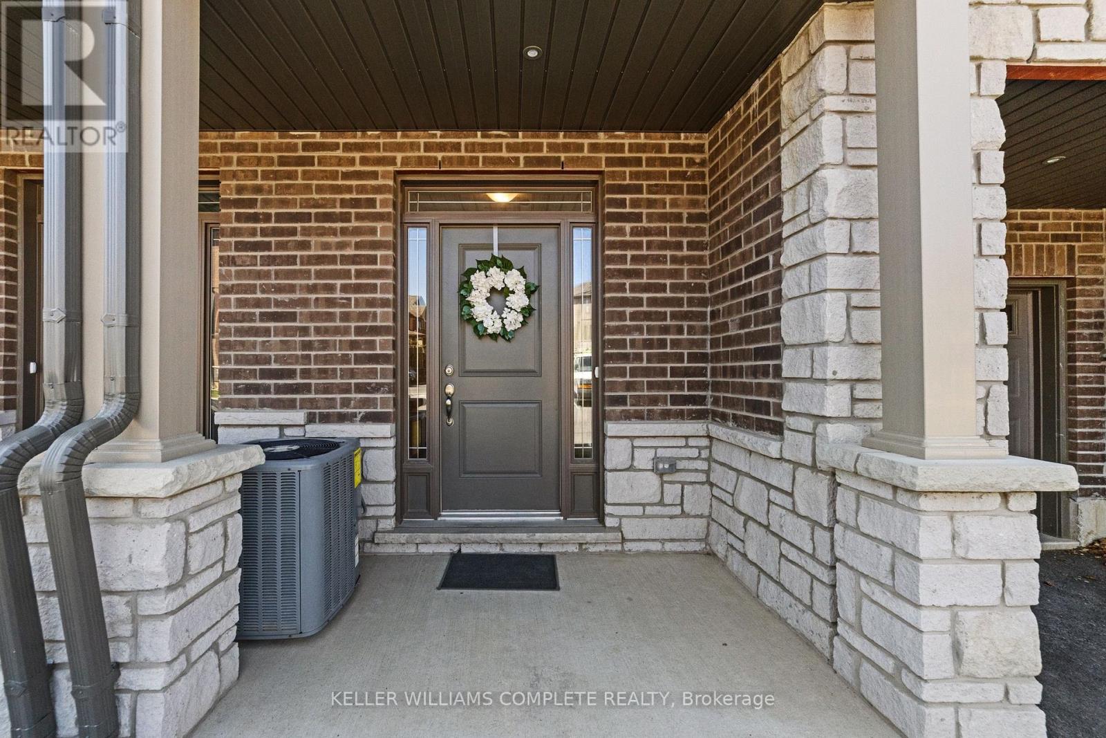 62 - 19 Picardy Drive, Hamilton (Stoney Creek Mountain), Ontario  L8J 0M7 - Photo 3 - X12158770