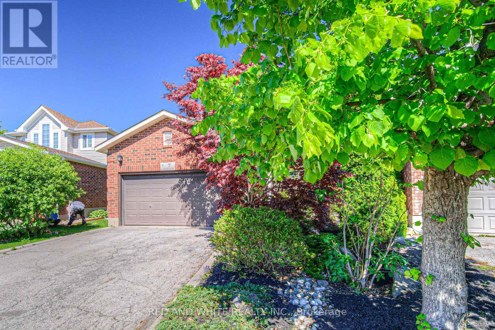 7 Wheeler Drive, Cambridge, Ontario  N1P 1E5 - Photo 3 - X12158832