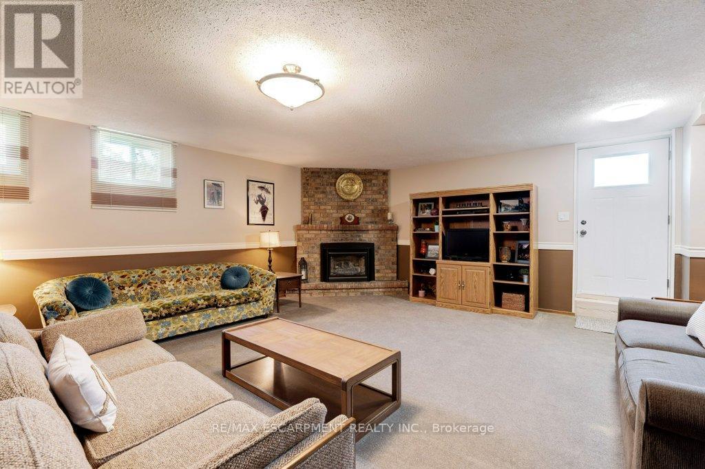 302 Highridge Avenue, Hamilton, Ontario  L8E 3W3 - Photo 37 - X12158886