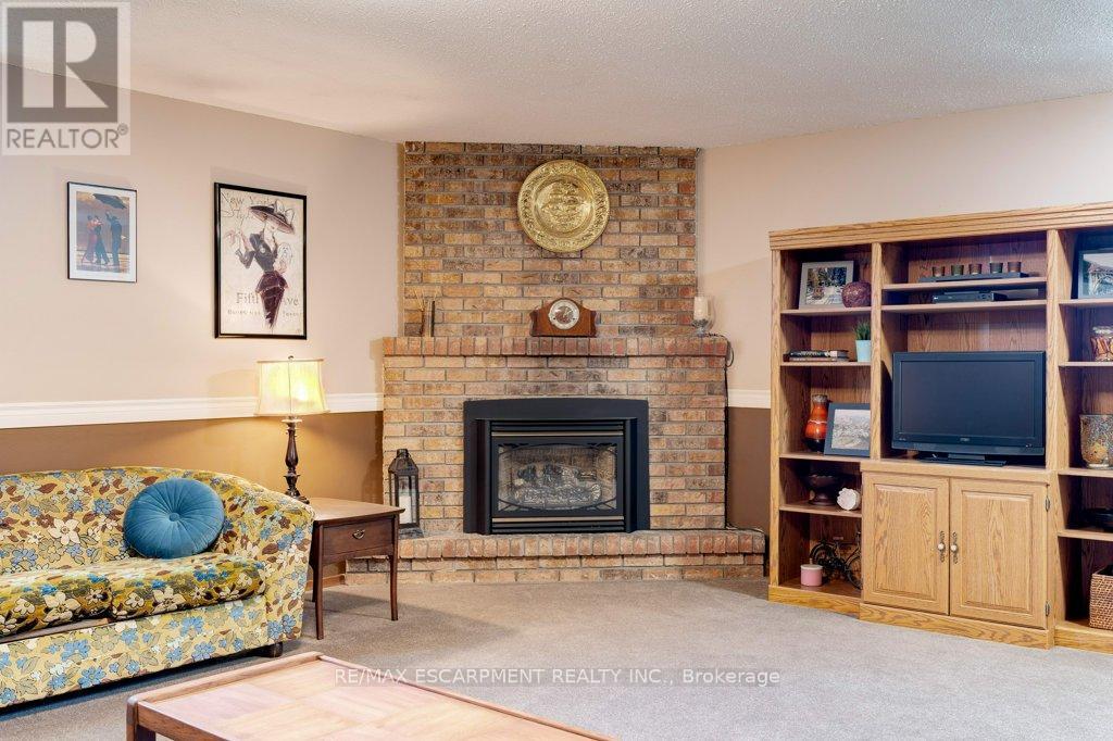 302 Highridge Avenue, Hamilton, Ontario  L8E 3W3 - Photo 38 - X12158886