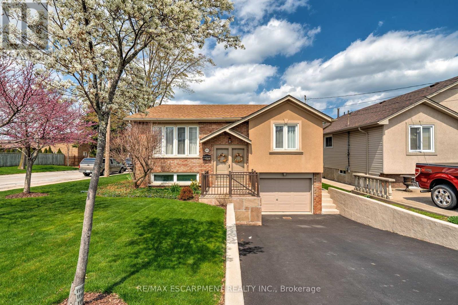 302 Highridge Avenue, Hamilton, Ontario  L8E 3W3 - Photo 6 - X12158886