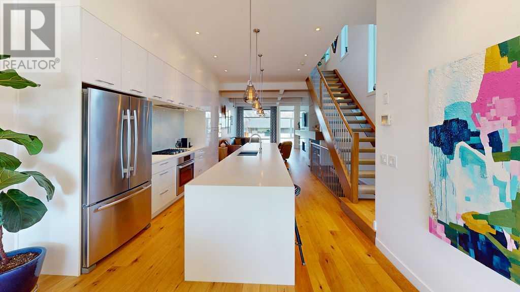 Property at 2206 1 Avenue NW image 4