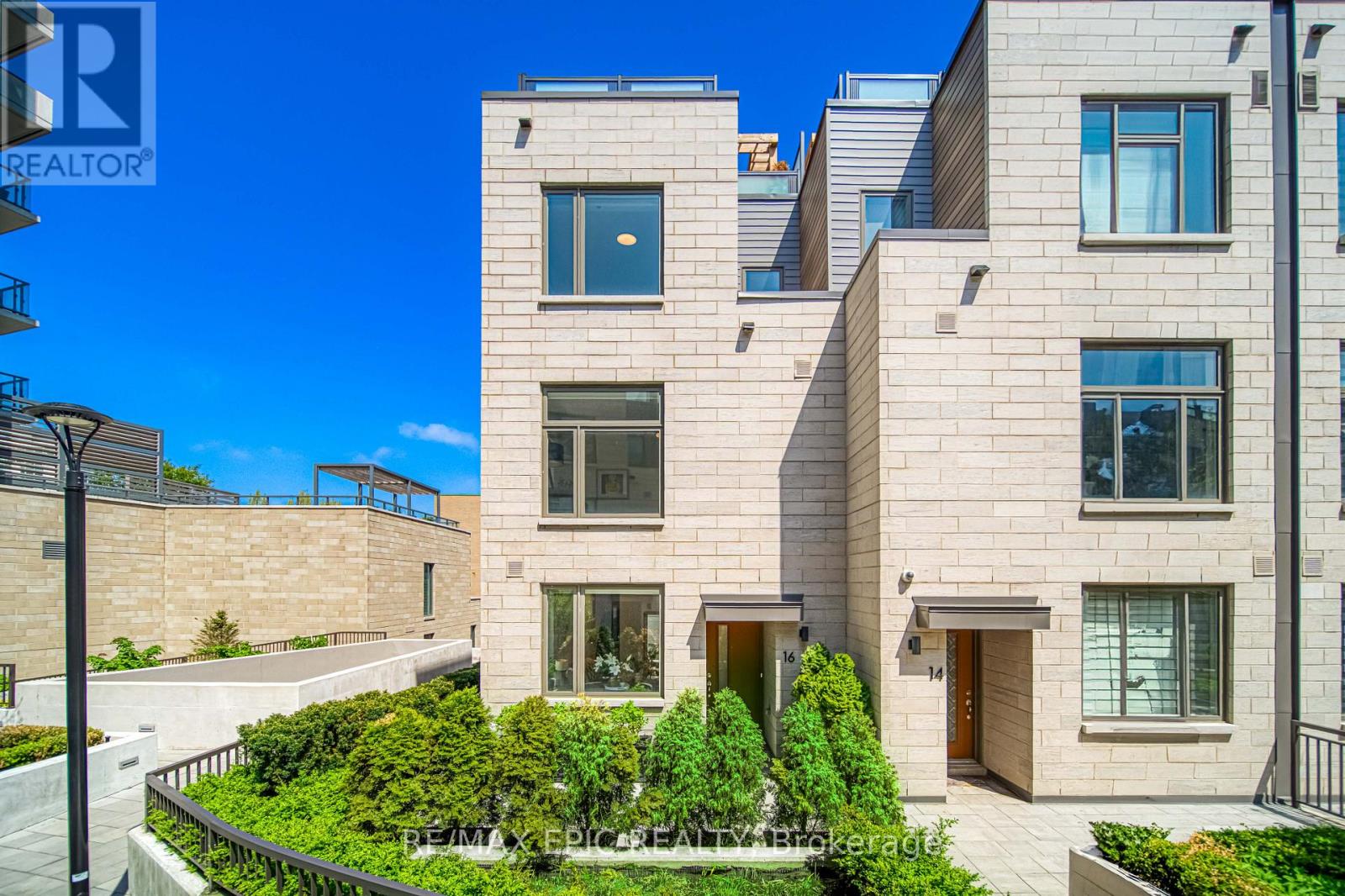 Th16 - 165 Pears Avenue, Toronto, Ontario  M5R 0C1 - Photo 2 - C12158945