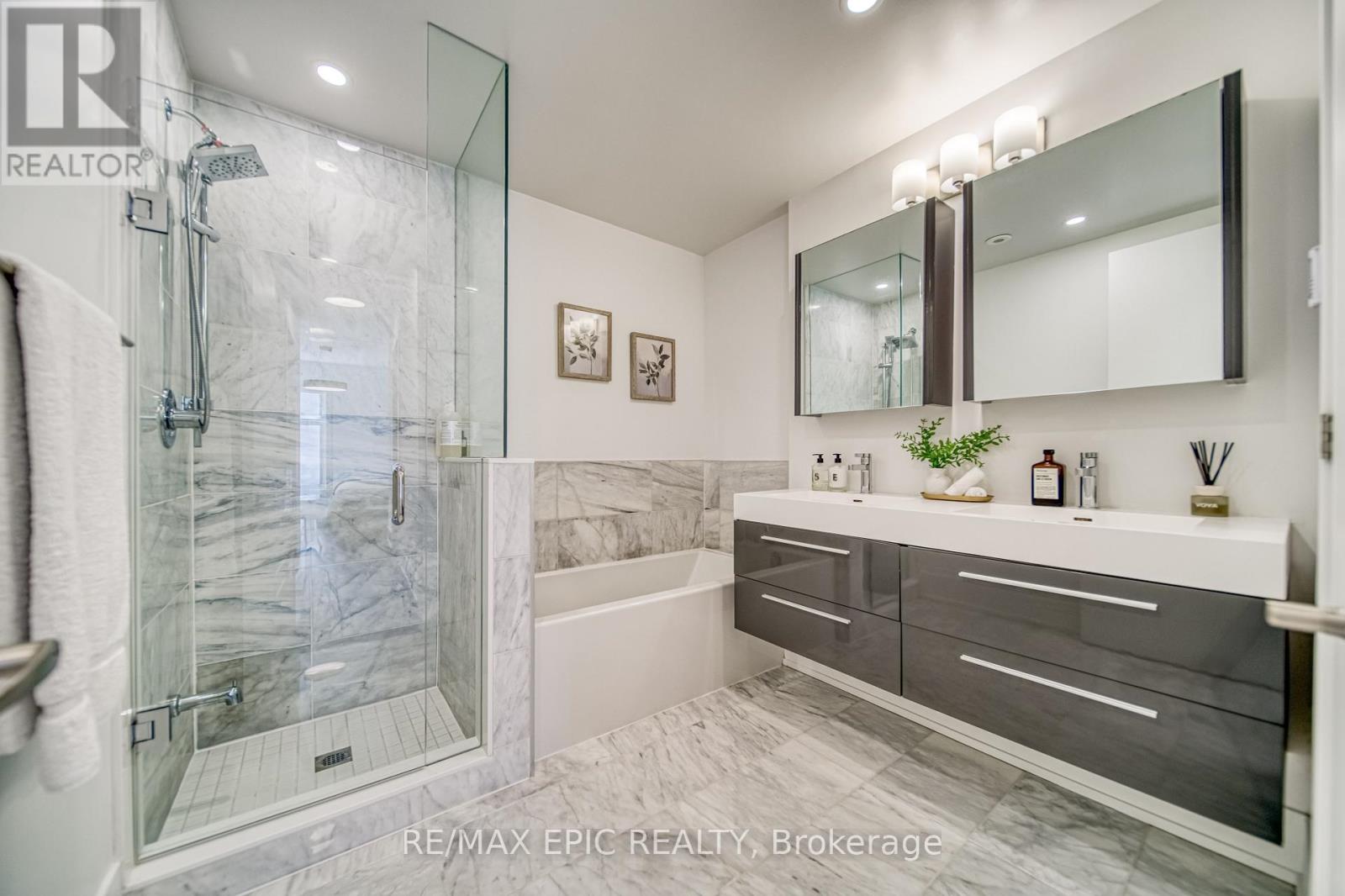 Th16 - 165 Pears Avenue, Toronto, Ontario  M5R 0C1 - Photo 25 - C12158945