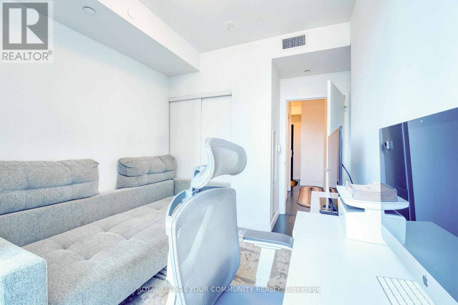 1808 - 8 Eglinton Avenue E, Toronto (Mount Pleasant East), Ontario  M4P 1A6 - Photo 14 - C12158973
