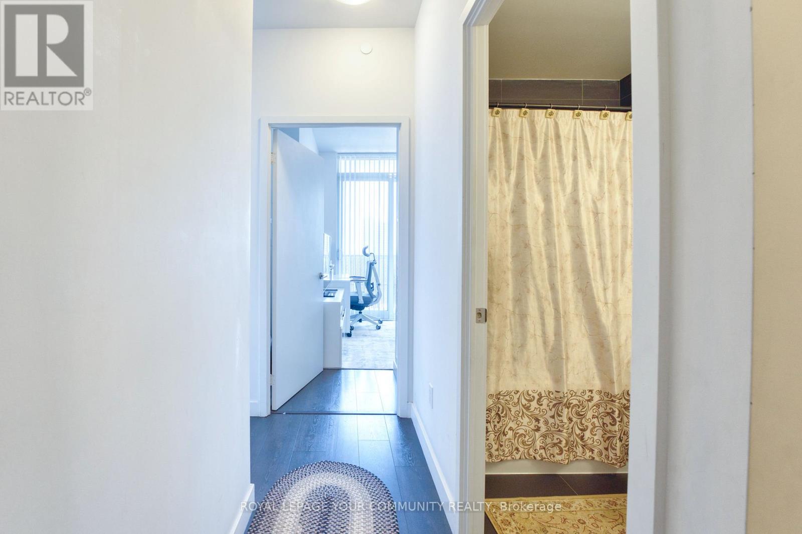 1808 - 8 Eglinton Avenue E, Toronto, Ontario  M4P 1A6 - Photo 8 - C12158973