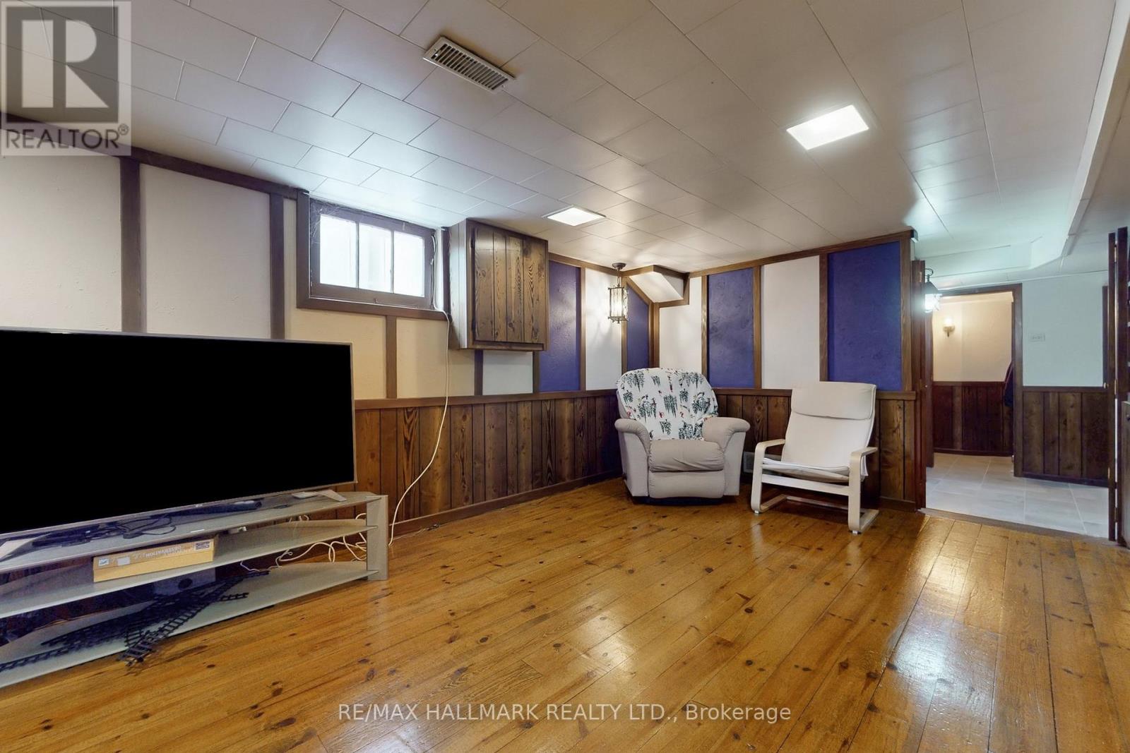 290 Laird Drive, Toronto, Ontario  M4G 3X5 - Photo 24 - C12159070