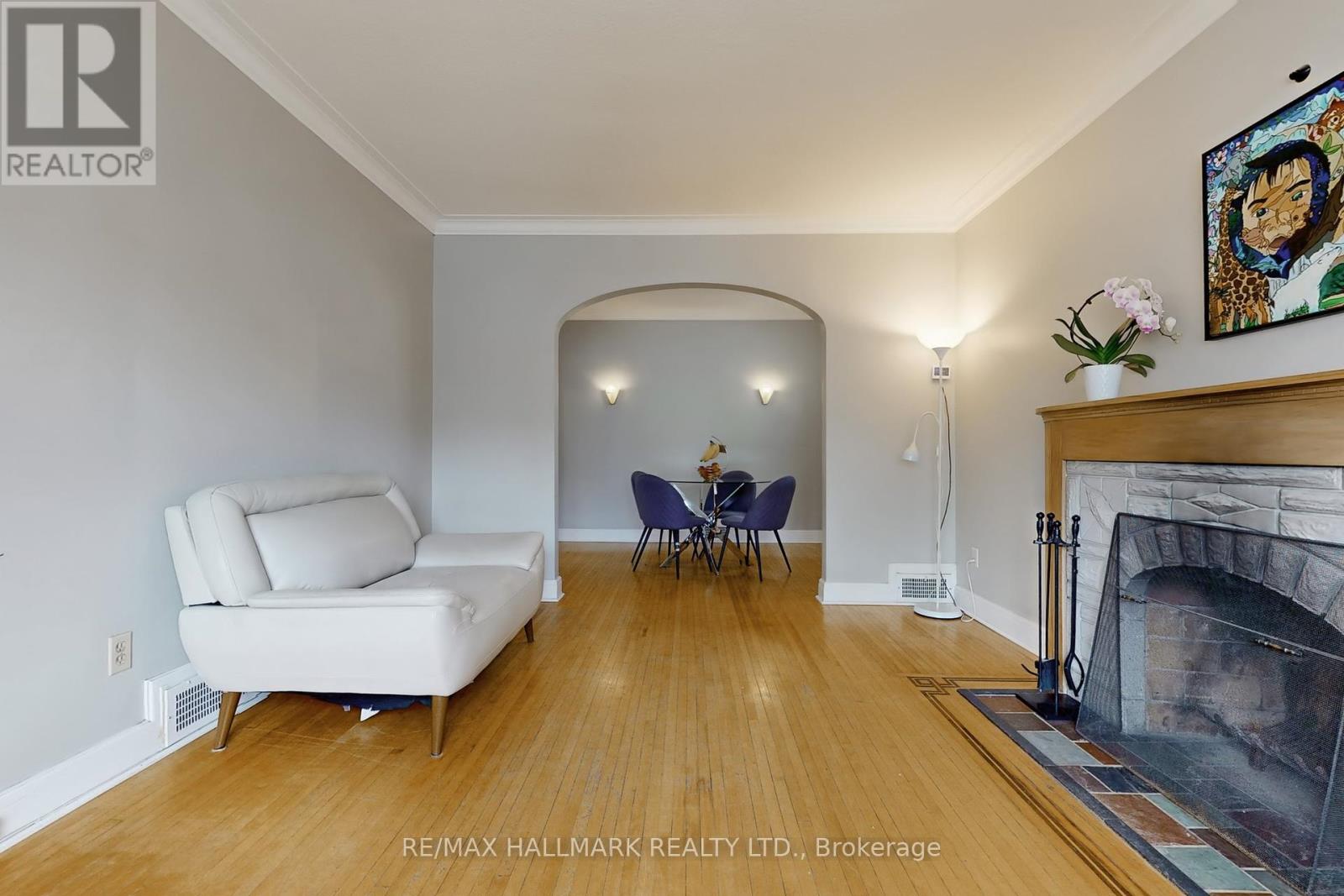 290 Laird Drive, Toronto, Ontario  M4G 3X5 - Photo 7 - C12159070