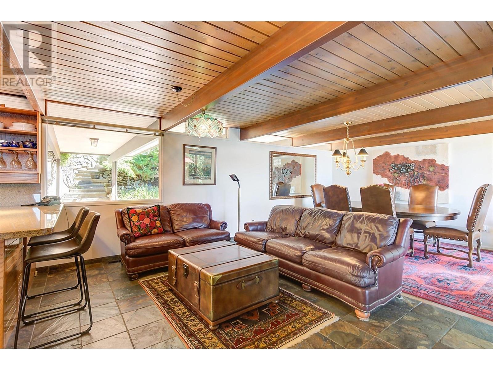 2004 Dewdney Road, Kelowna, British Columbia  V1V 2C3 - Photo 14 - 10347878