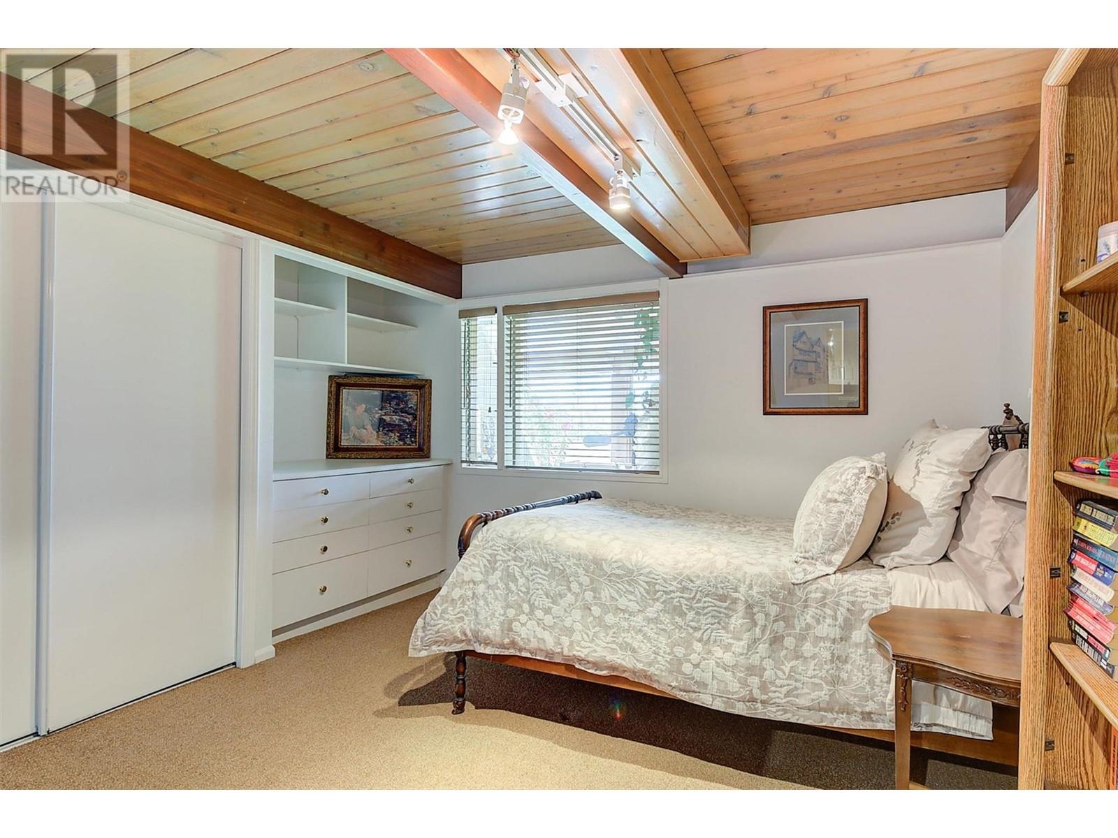 2004 Dewdney Road, Kelowna, British Columbia  V1V 2C3 - Photo 25 - 10347878