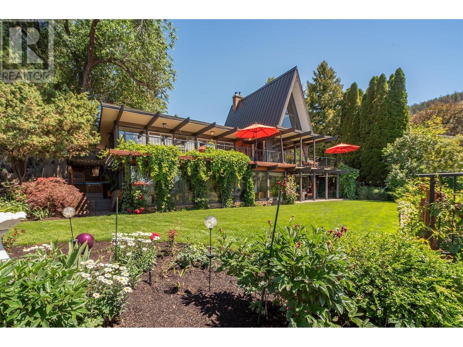 2004 Dewdney Road, Kelowna, British Columbia  V1V 2C3 - Photo 3 - 10347878