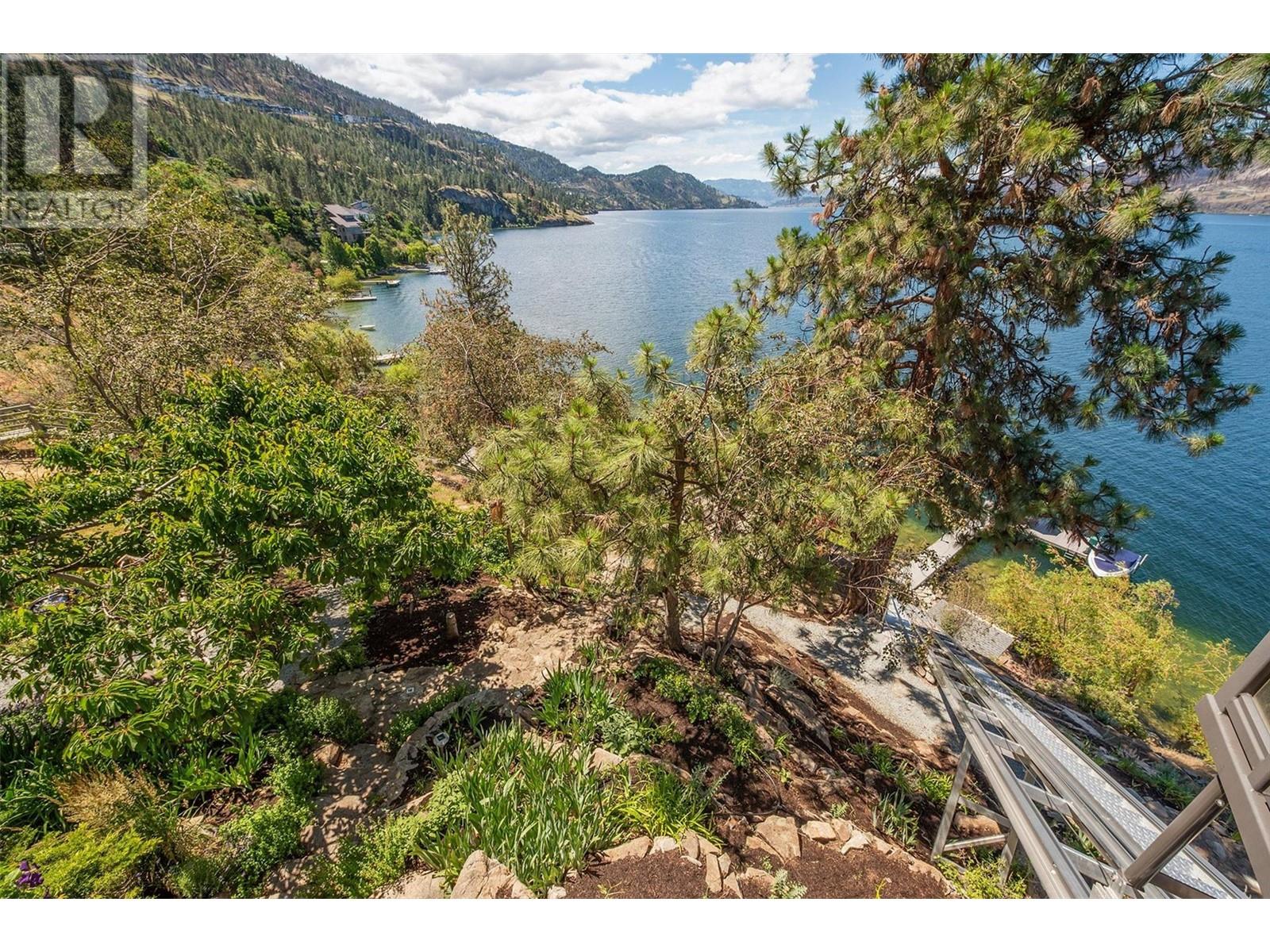 2004 Dewdney Road, Kelowna, British Columbia  V1V 2C3 - Photo 38 - 10347878