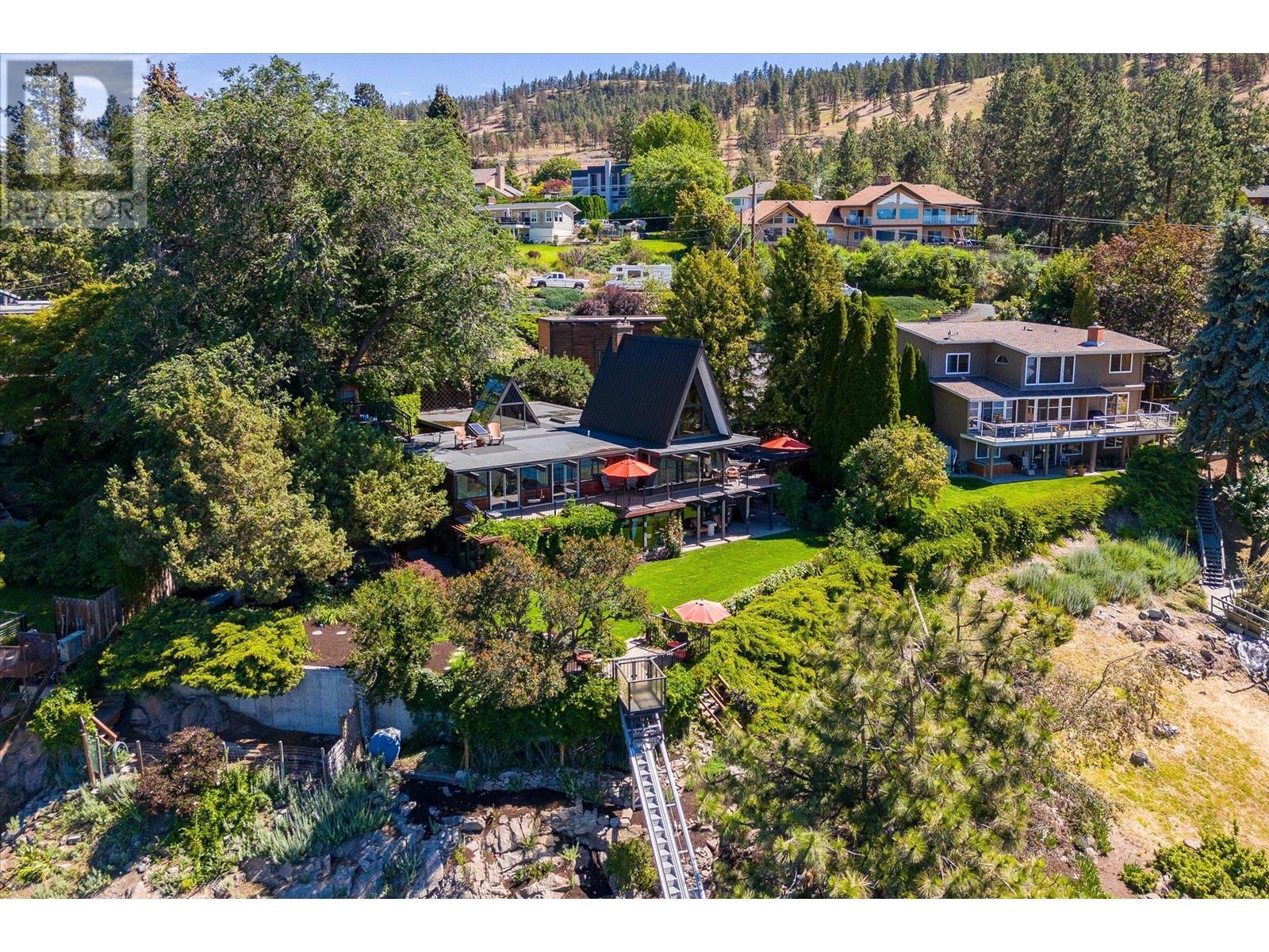 2004 Dewdney Road, Kelowna, British Columbia  V1V 2C3 - Photo 54 - 10347878