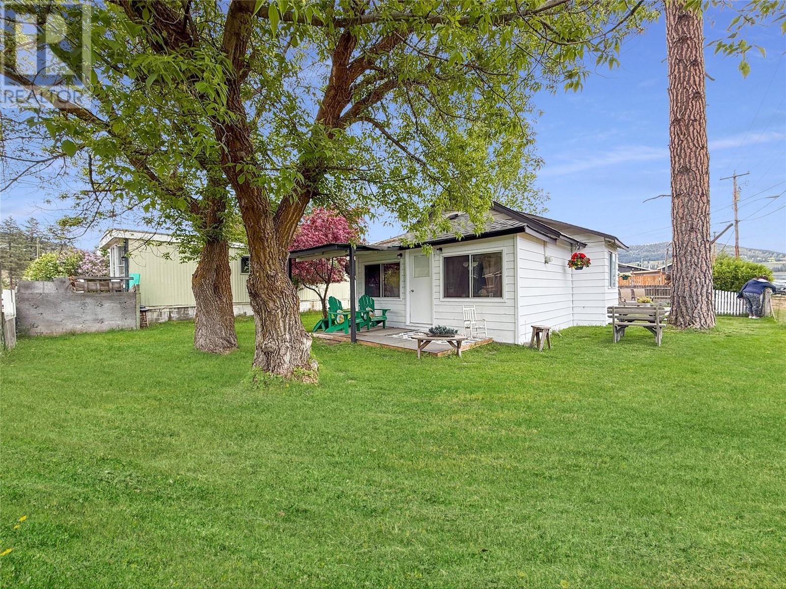 301 8th Avenue, Princeton, British Columbia  V0X 1W0 - Photo 3 - 10347445