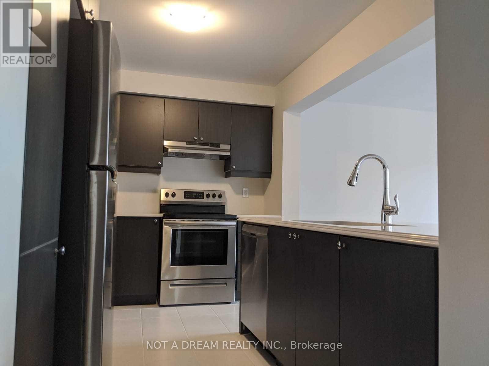 35 Bluegill Crescent, Whitby, Ontario  L1P 0E4 - Photo 5 - E12158927