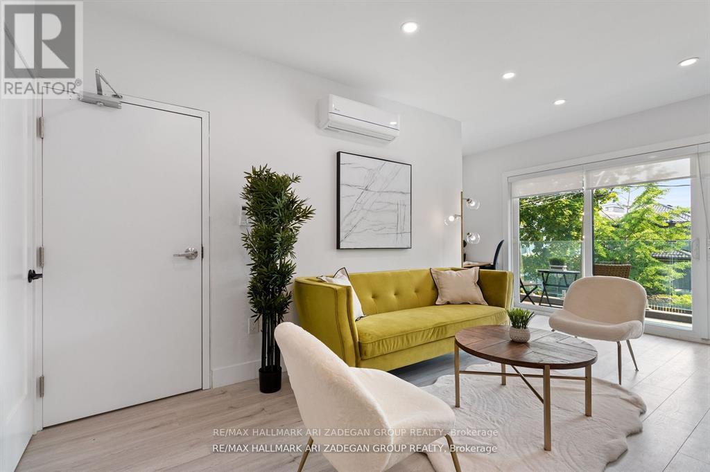 2 - 16 Minto Street, Toronto, Ontario  M4L 1B6 - Photo 3 - E12159128