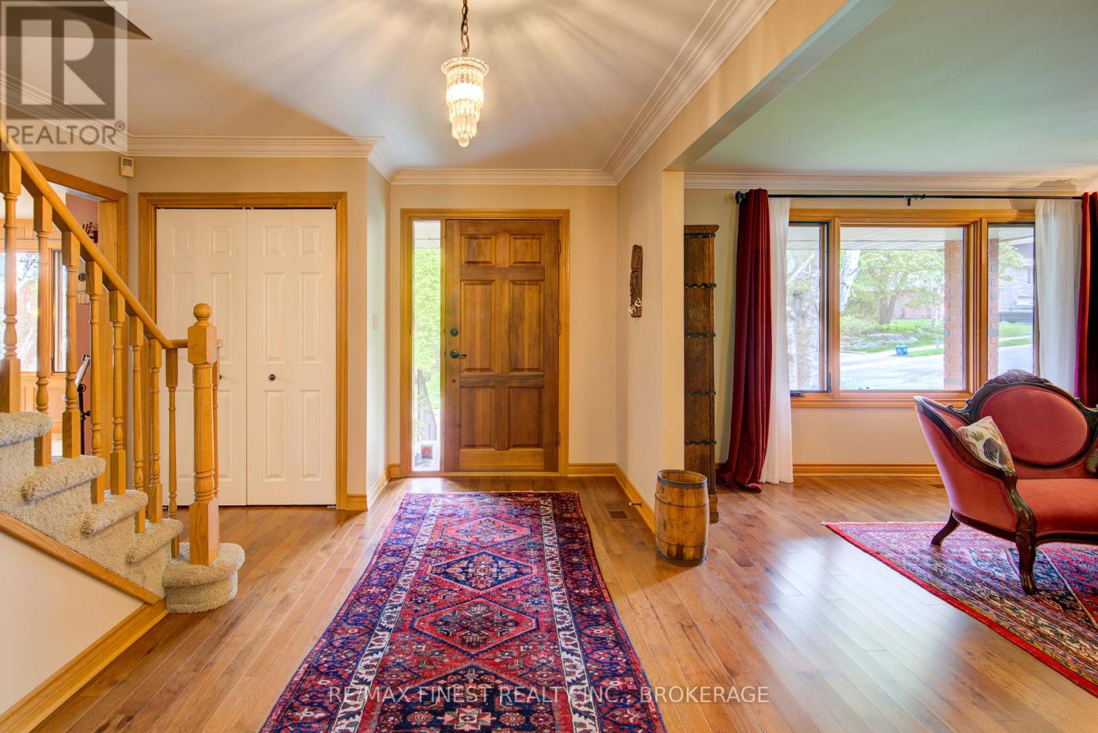 563 Rankin Crescent, Kingston, Ontario  K7M 7K6 - Photo 4 - X12159182