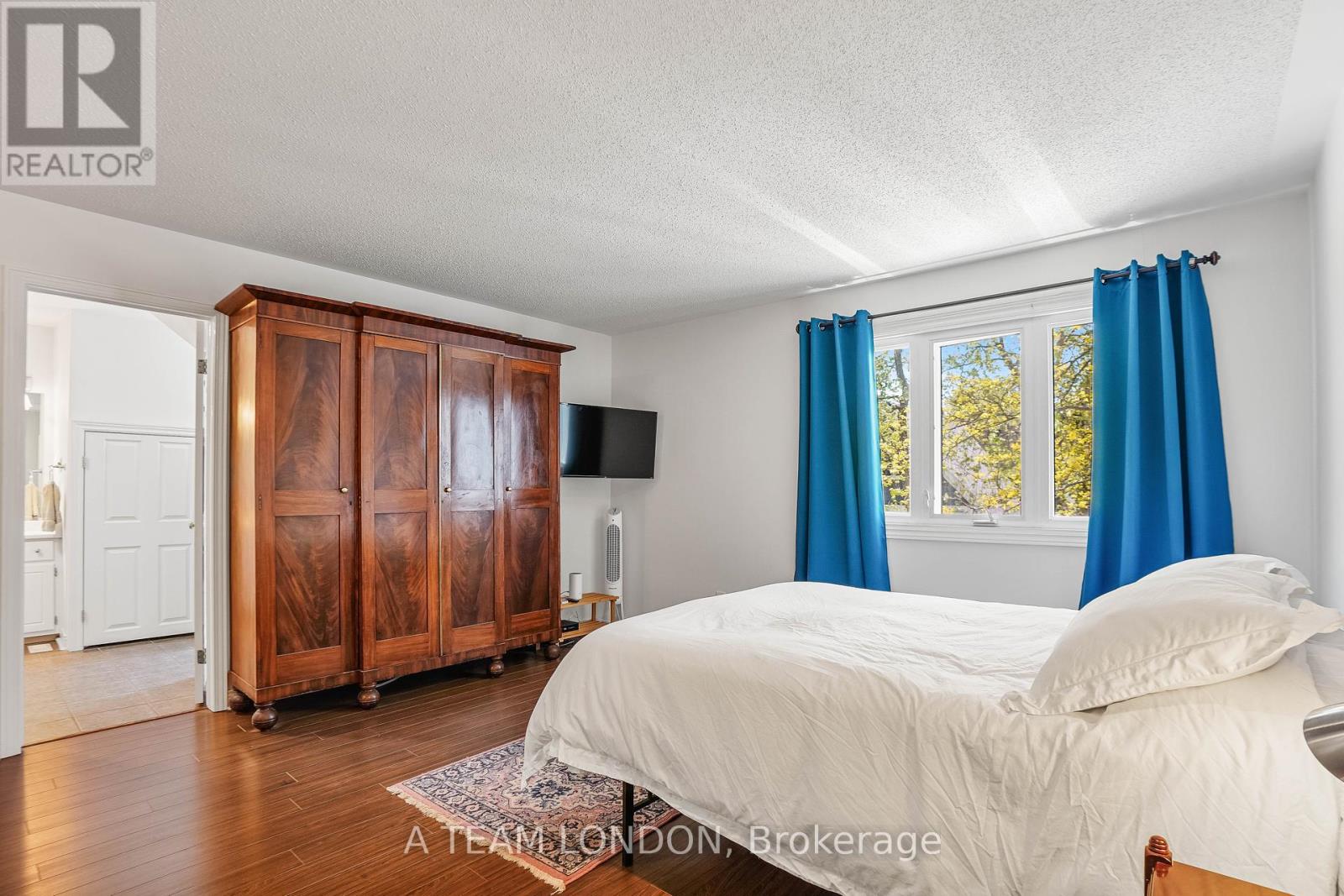 Photo 18 of 36 for 2 - 189 Homestead Crescent