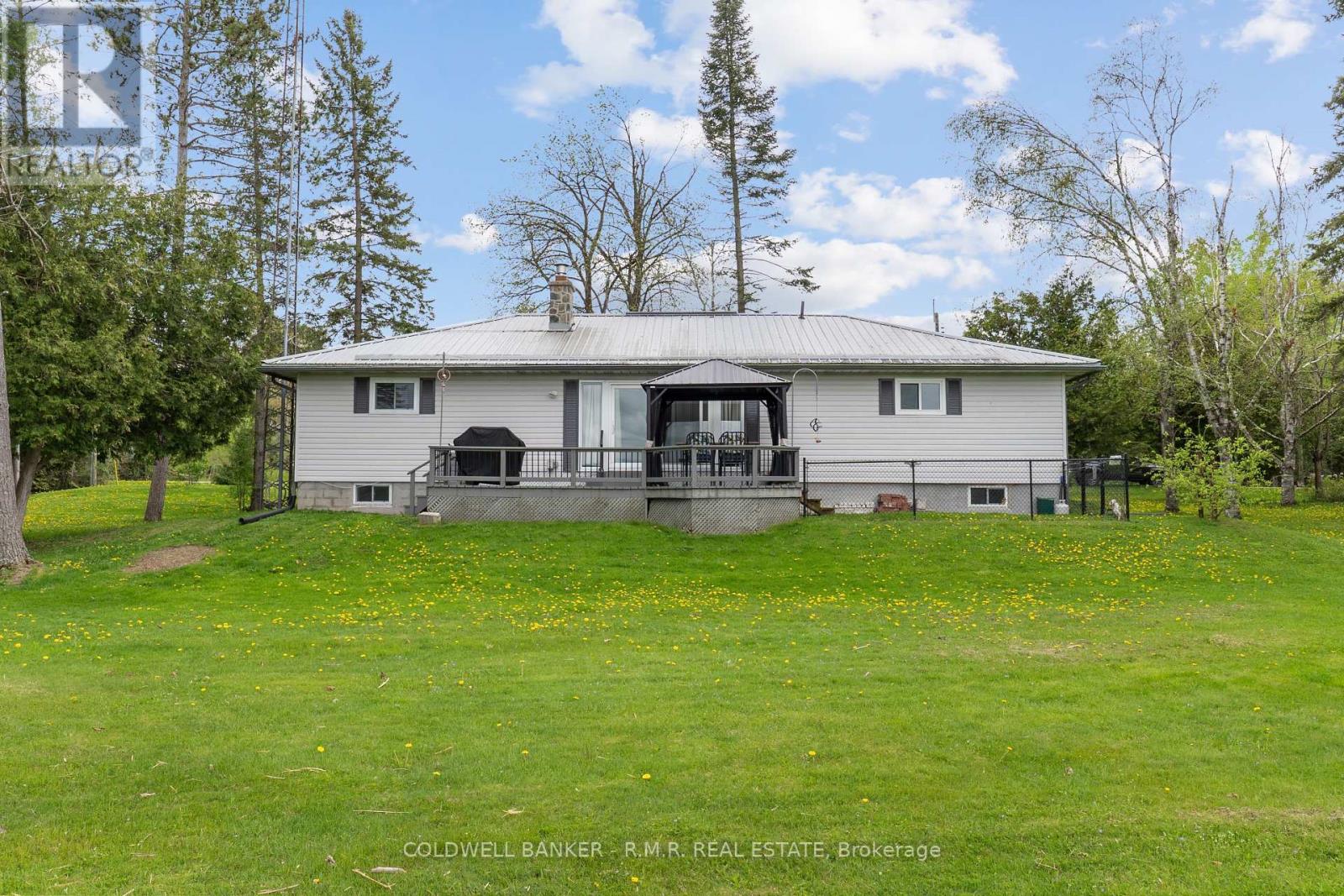 Property at 200 CHARLORE PARK DRIVE image 2