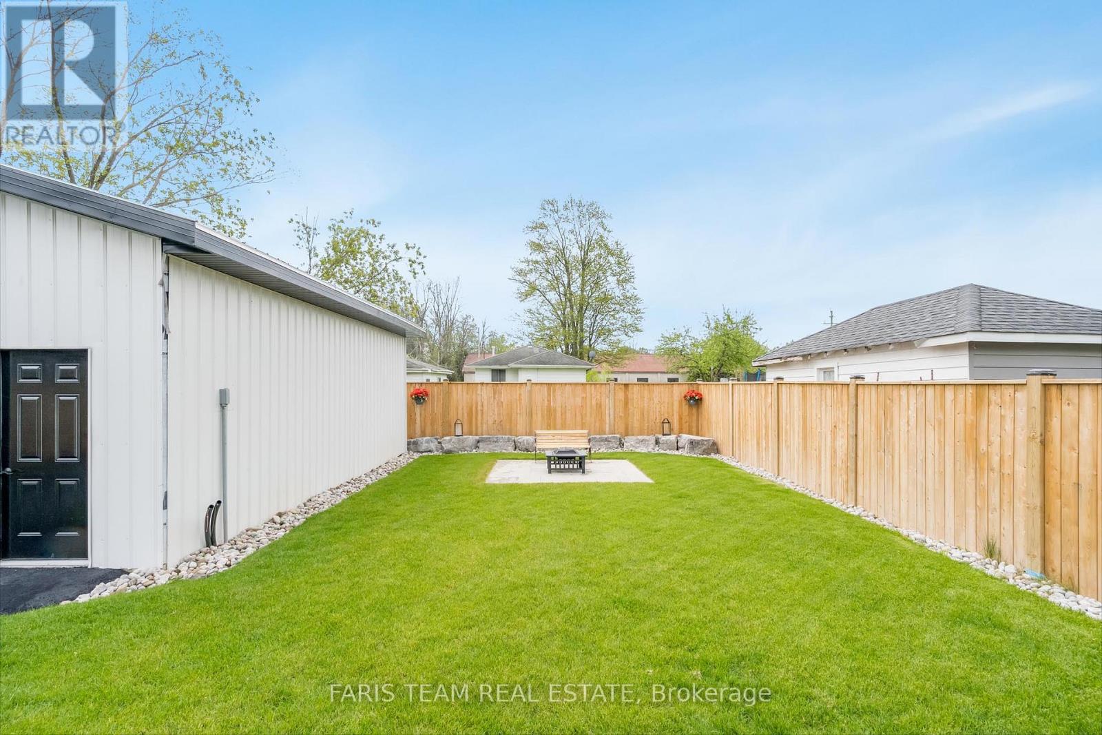 1135 Poplar Drive, Innisfil (Gilford), Ontario  L0L 1R0 - Photo 18 - N12159011