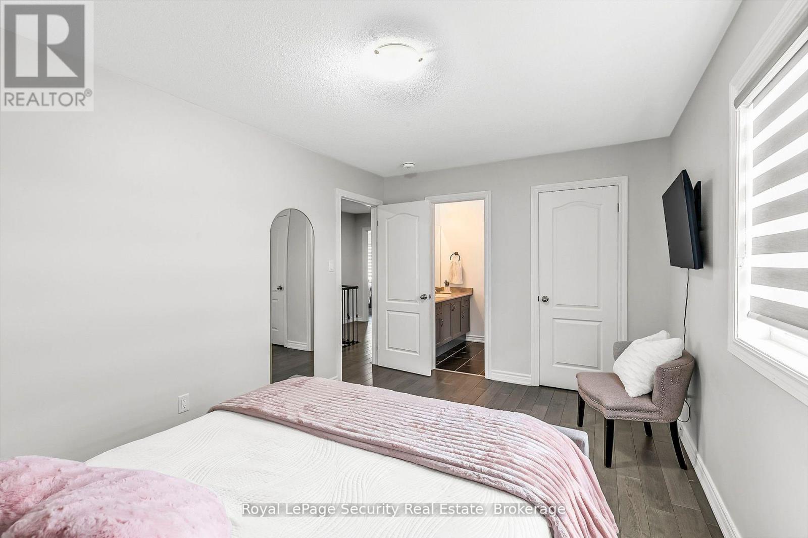 202 Gardiner Drive, Bradford West Gwillimbury, Ontario  L3Z 0J5 - Photo 36 - N12159020