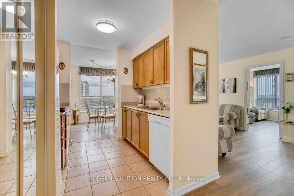 Ph19 - 51 Baffin Court, Richmond Hill, Ontario  L4B 4P6 - Photo 17 - N12159024