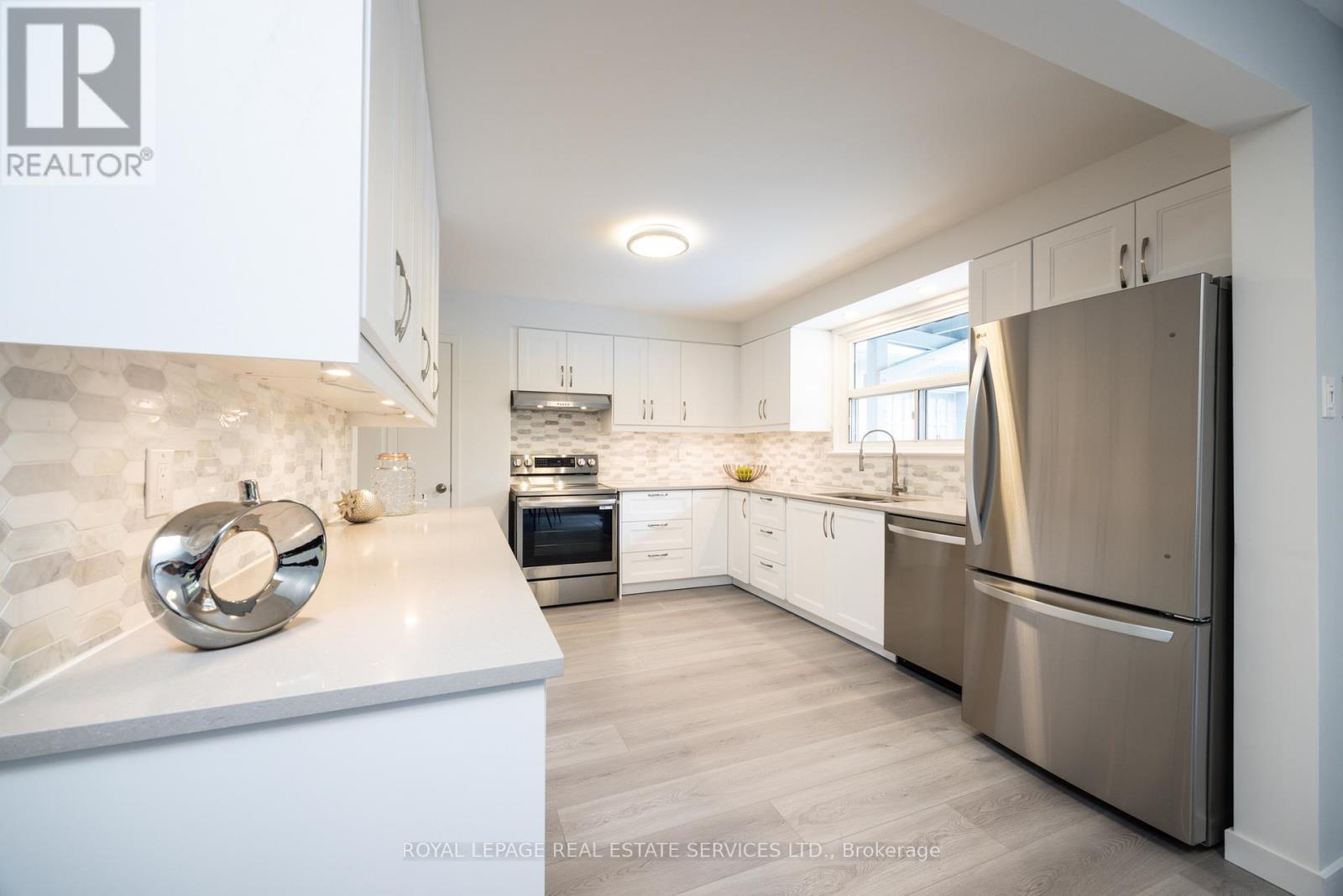 198 Romfield Circuit, Markham (Royal Orchard), Ontario  L3T 3J1 - Photo 18 - N12159134