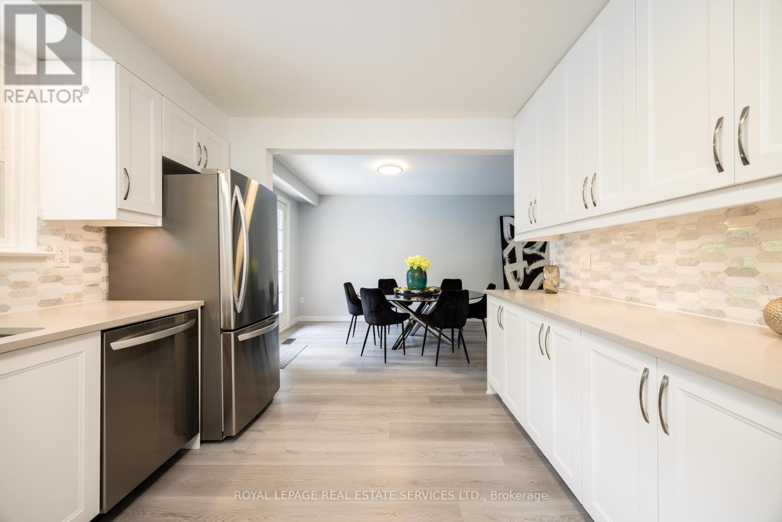 198 Romfield Circuit, Markham, Ontario  L3T 3J1 - Photo 21 - N12159134