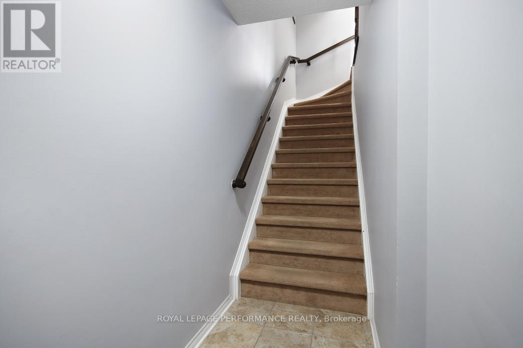 700 Reardon Private, Ottawa, Ontario  K1V 2K8 - Photo 4 - X12159189