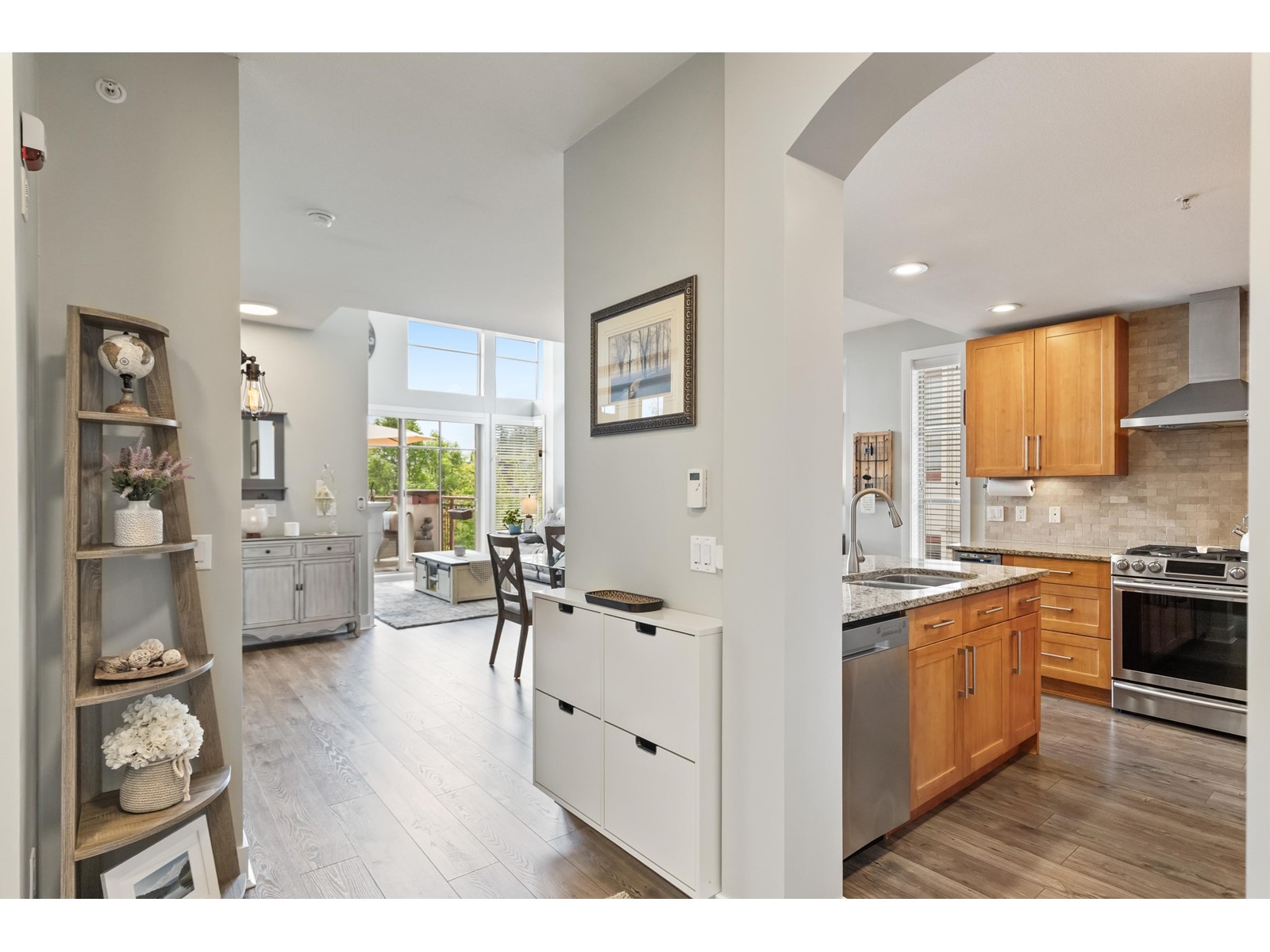 303 16483 64 Avenue, Surrey, British Columbia  V3S 6V7 - Photo 3 - R3000162