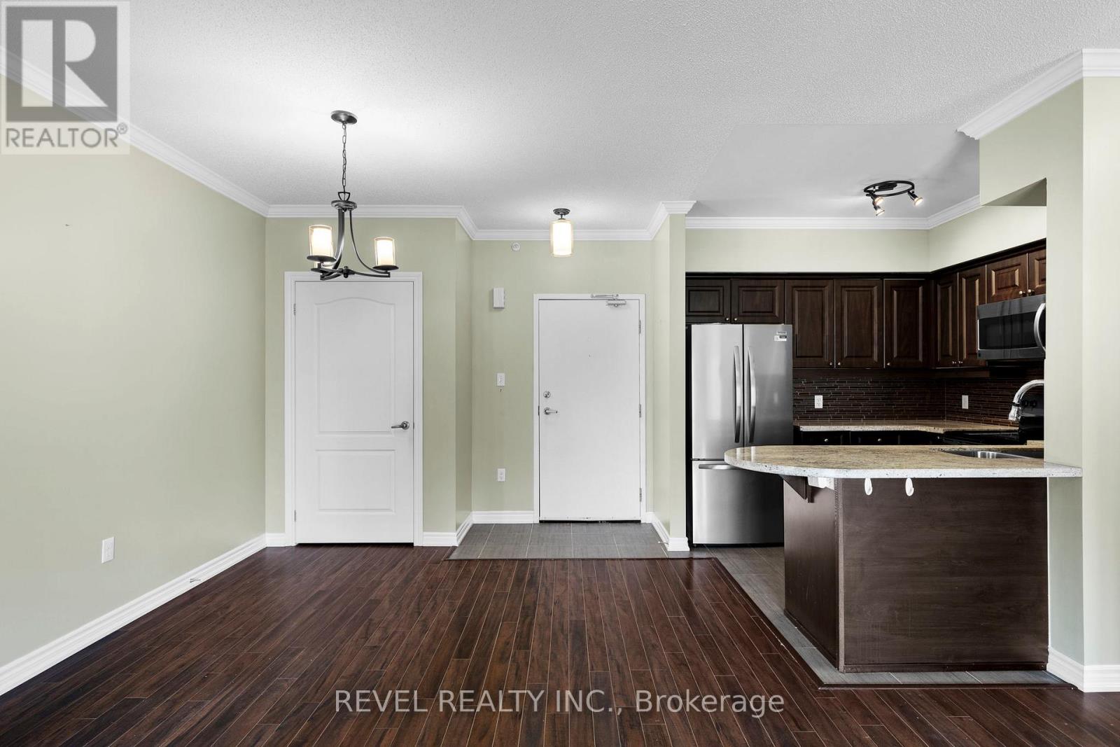 106 - 39 Ferndale Drive S, Barrie, Ontario  L4N 5T5 - Photo 4 - S12159111