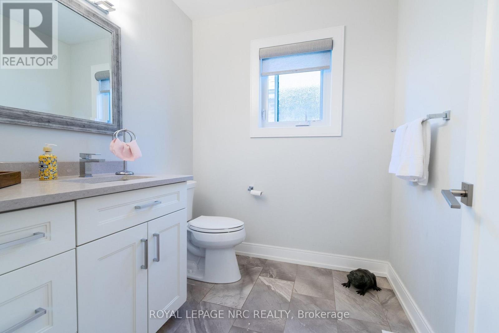 126 Lametti Drive, Pelham, Ontario  L0S 1E6 - Photo 6 - X12159159