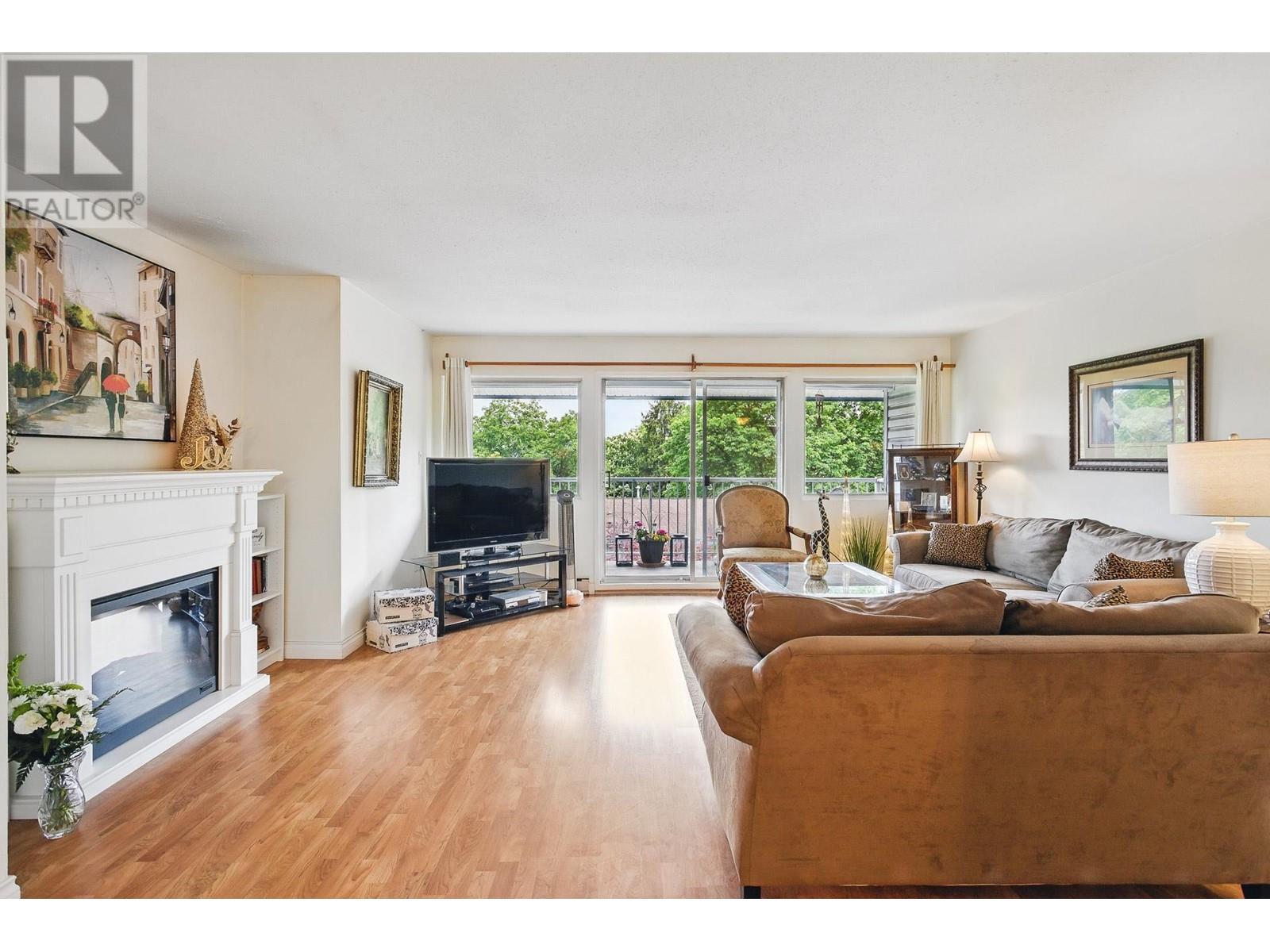 Property at 1087 CECILE DRIVE image 5