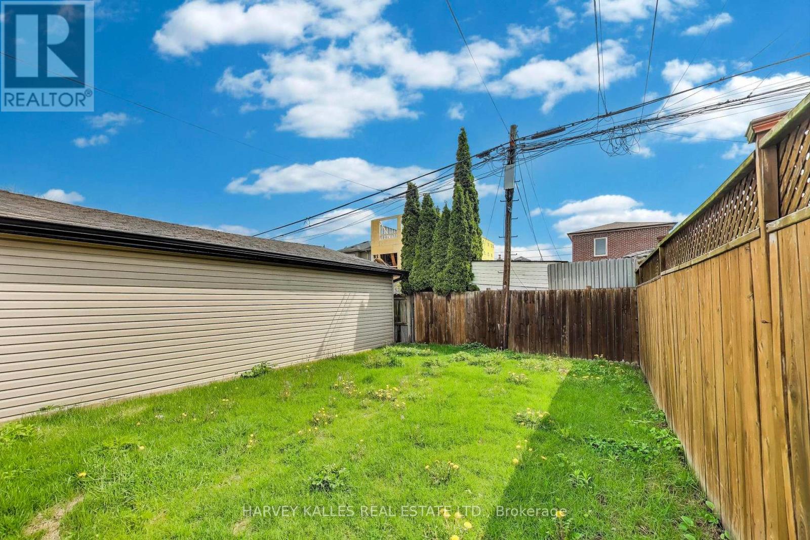 463 Westmount Avenue, Toronto (Oakwood Village), Ontario  M6E 3N4 - Photo 20 - C12158991