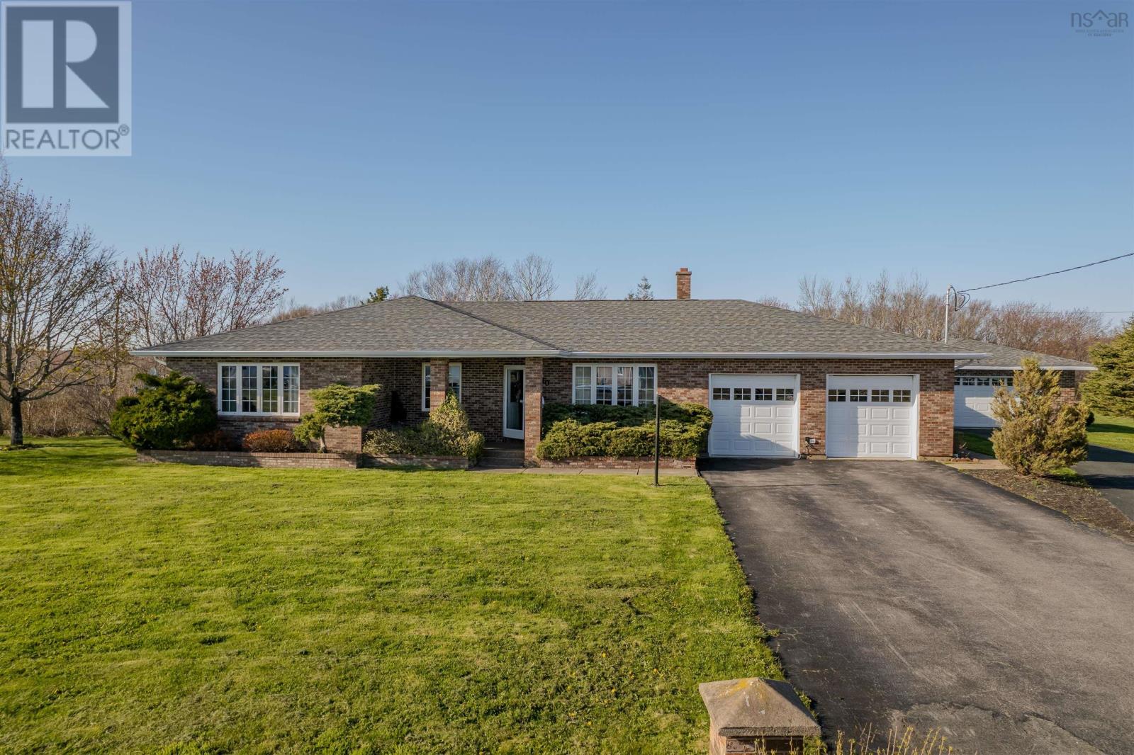 10 Carendalee Crescent, Glace Bay, Nova Scotia  B1A 6H2 - Photo 2 - 202511466