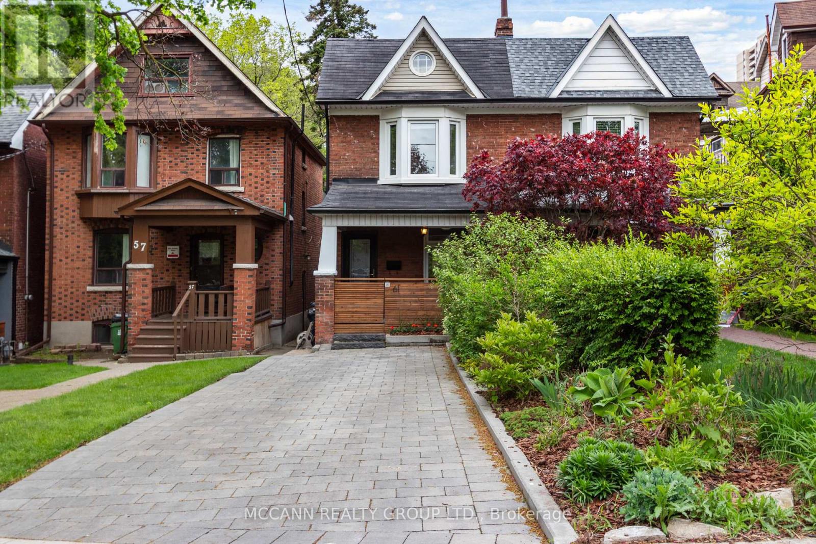Property at 61 HILLSVIEW AVENUE image 1