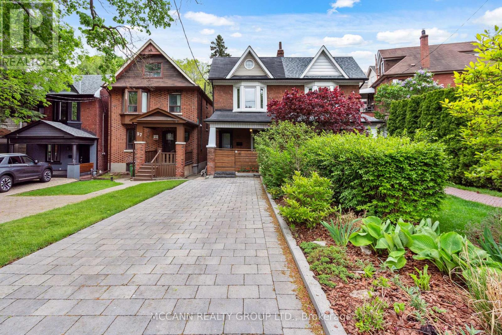 61 Hillsview Avenue, Toronto (High Park North), Ontario  M6P 1J4 - Photo 4 - W12158935