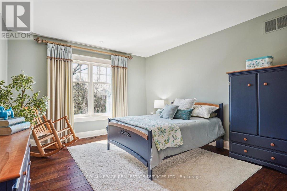 1267 Cumnock Crescent, Oakville, Ontario  L6J 2N6 - Photo 26 - W12158954