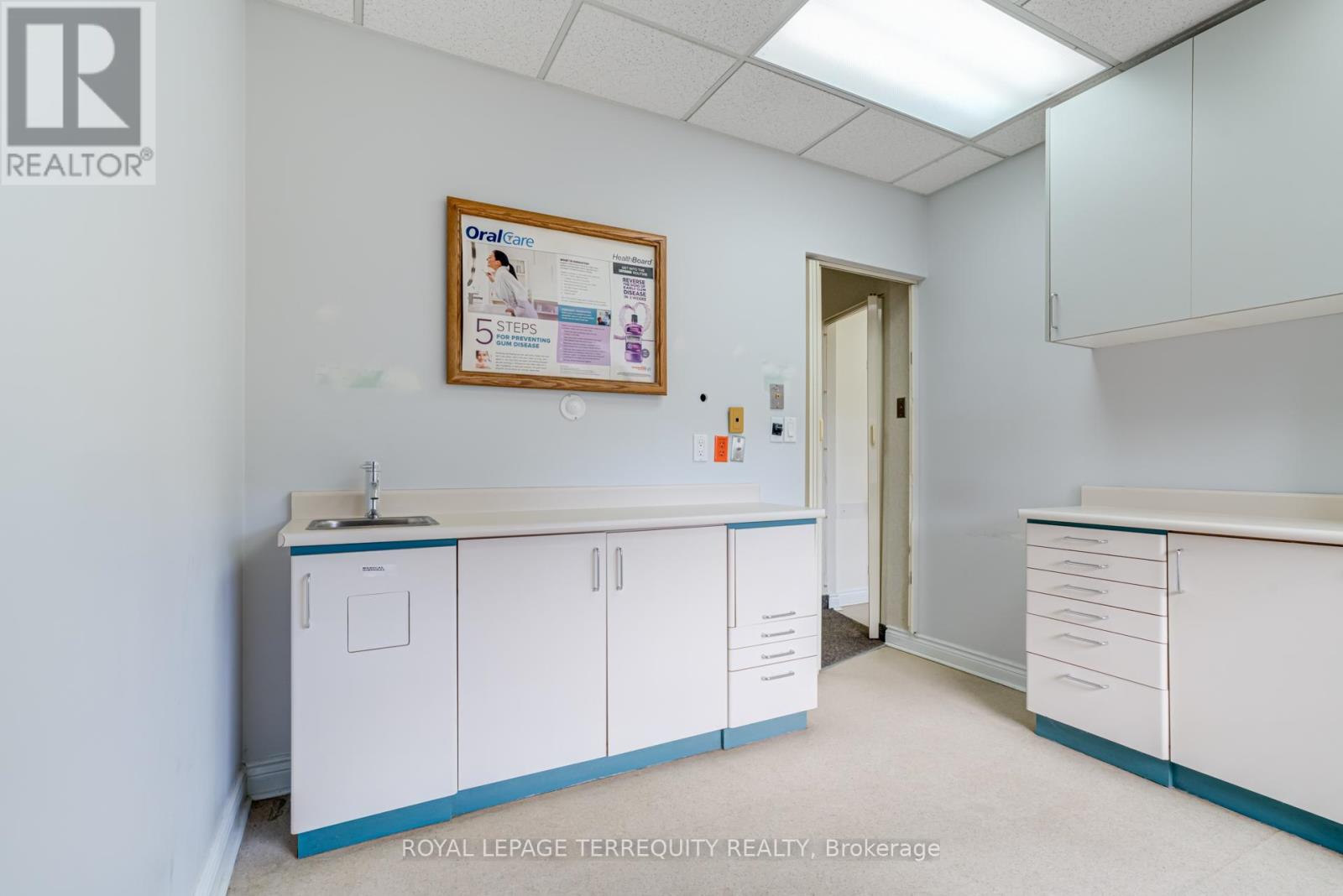 2nd Flr - 1244 King Street W, Toronto, Ontario  M6K 1G5 - Photo 18 - W12158967