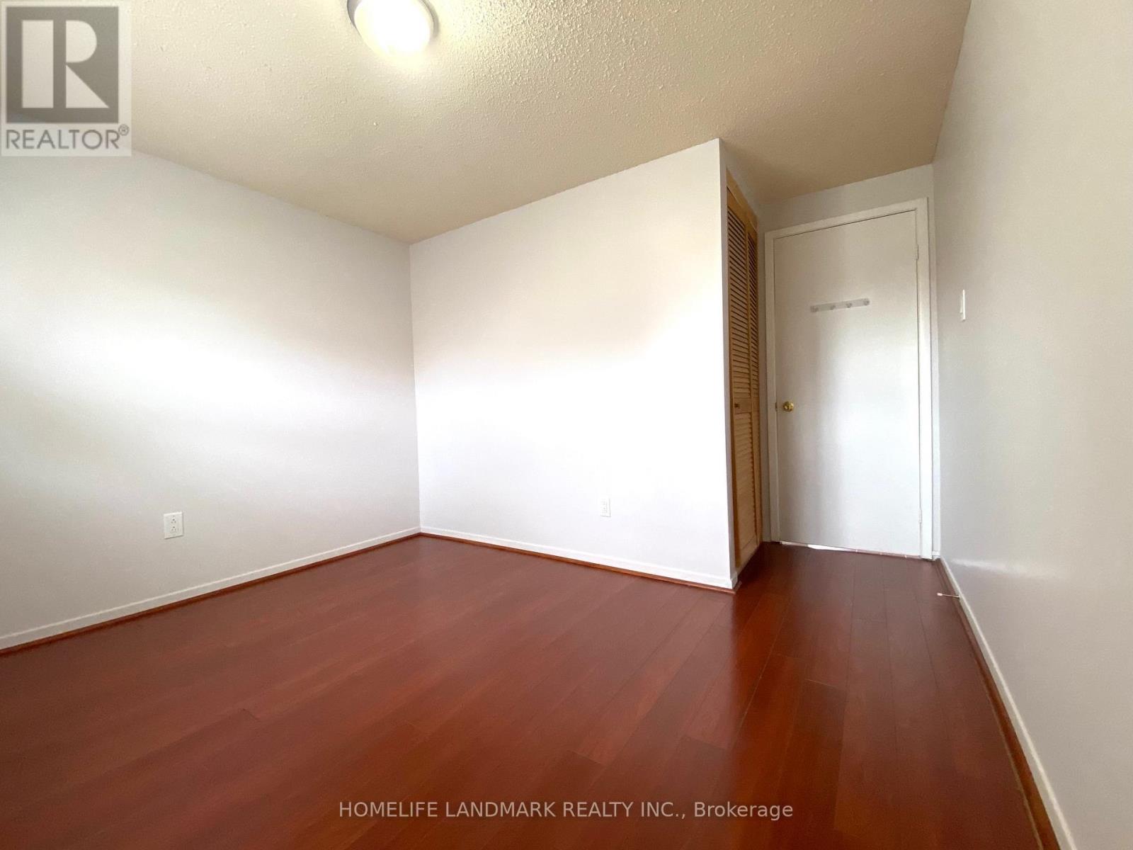 15 Hanson Road, Mississauga, Ontario  L5B 2E3 - Photo 20 - W12159039