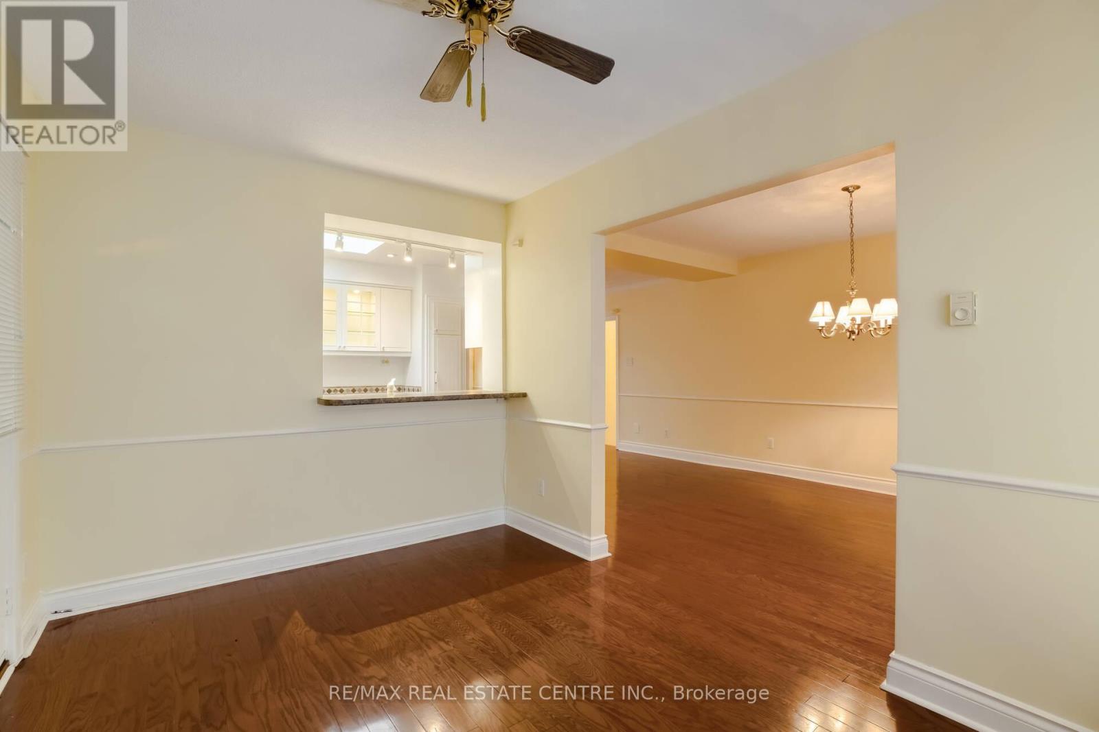 5288 Mericourt Road, Burlington (Appleby), Ontario  L7L 3R3 - Photo 12 - W12159040