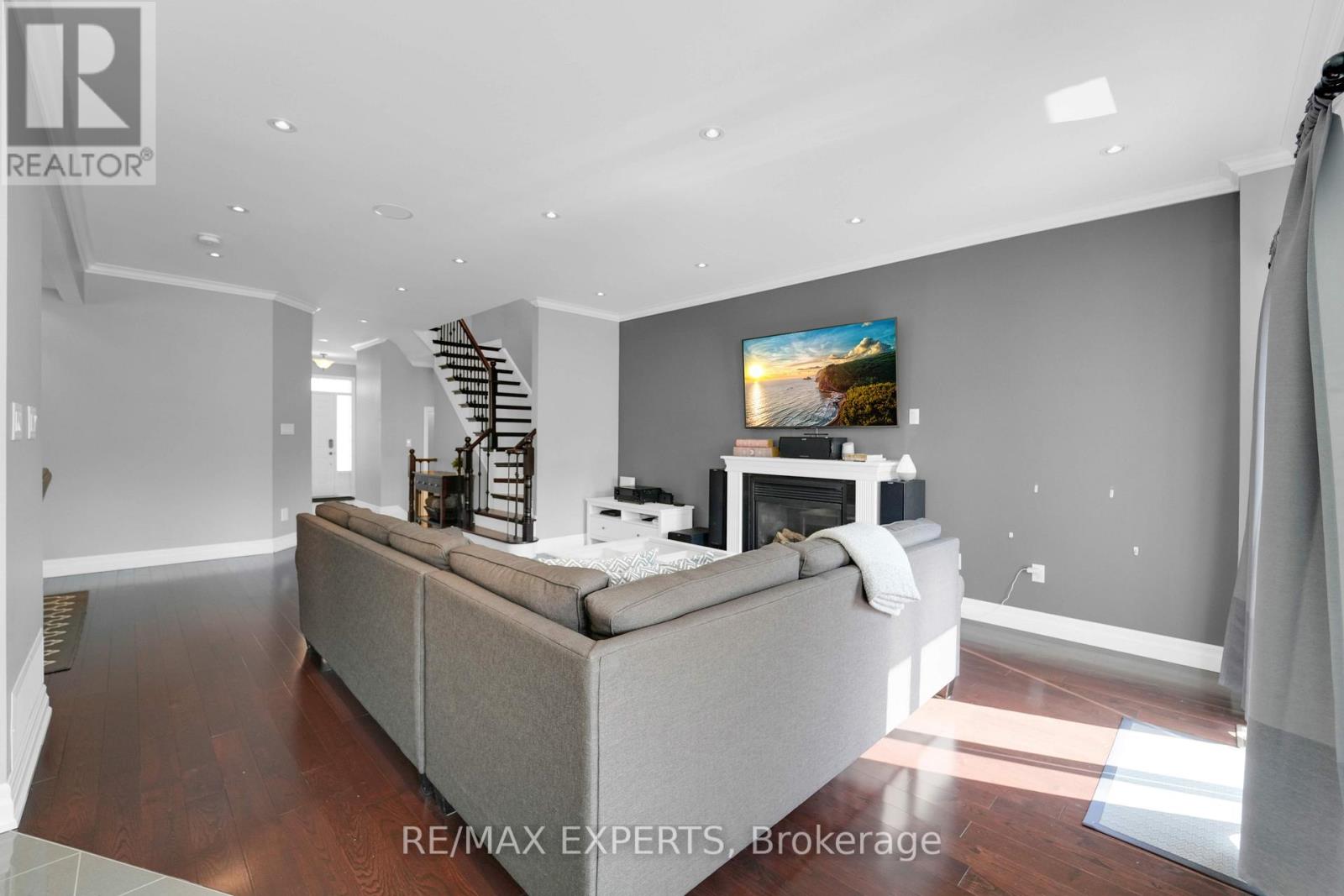 57 Gray Park Drive, Caledon, Ontario  L7E 2N8 - Photo 15 - W12159086