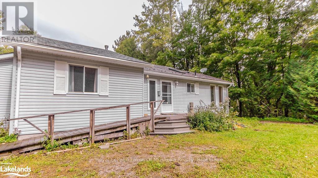 4244 Muskoka Road 117, Lake Of Bays, Ontario  P0B 1A0 - Photo 2 - X12159203