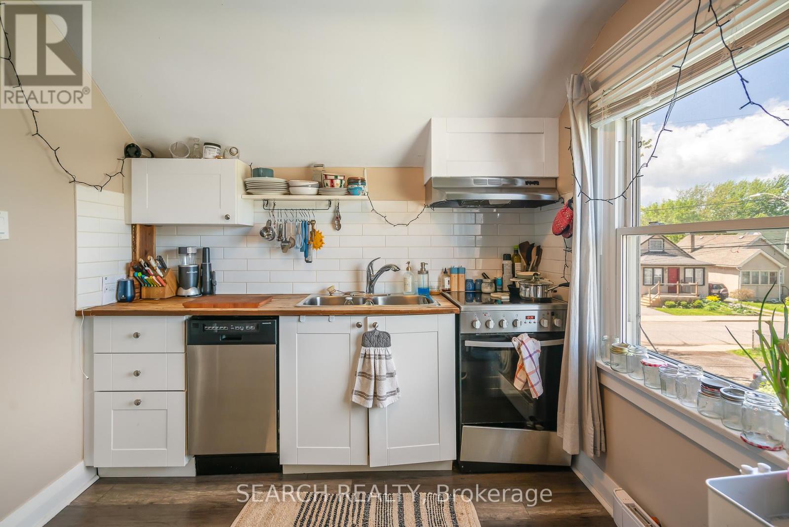 15 Delaware Street, St. Catharines (Facer), Ontario  L2M 5L9 - Photo 4 - X12158912
