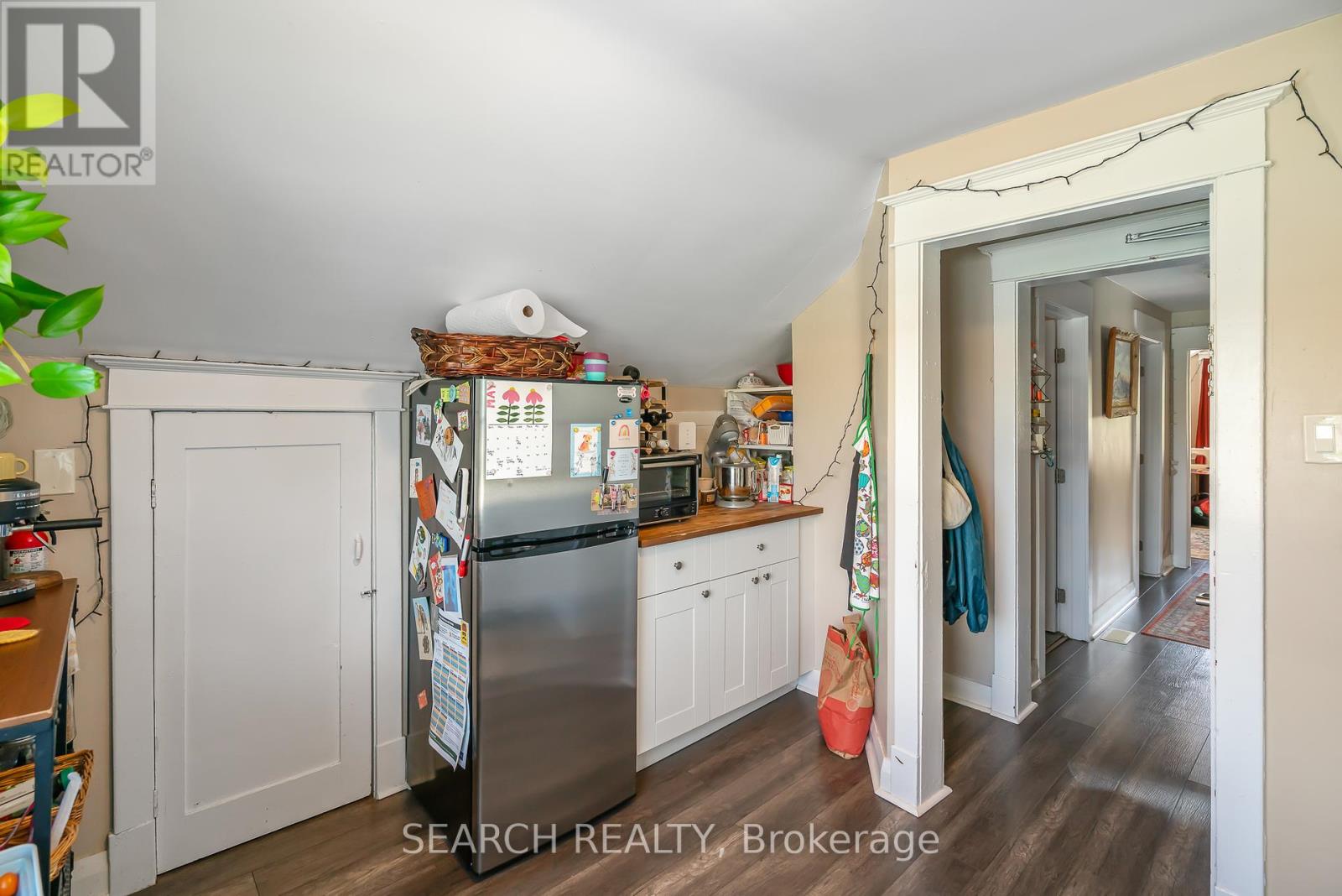 15 Delaware Street, St. Catharines (Facer), Ontario  L2M 5L9 - Photo 5 - X12158912