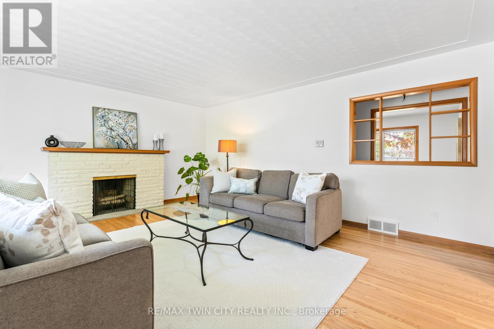 51 Askin Place, Kitchener, Ontario  N2A 1K9 - Photo 10 - X12158962