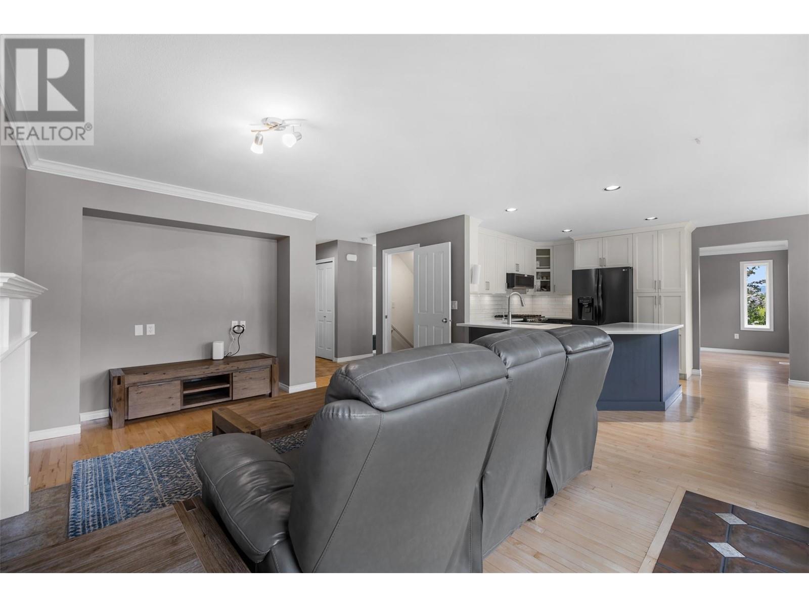 4849 Canyon Ridge Crescent, Kelowna, British Columbia  V1W 4A2 - Photo 29 - 10348520