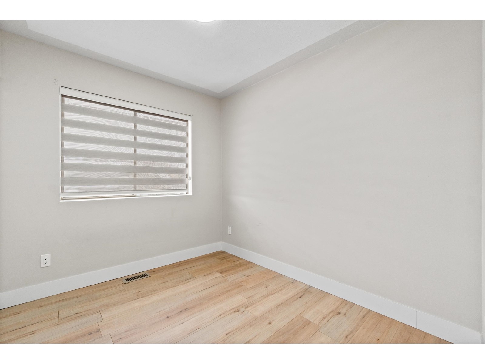 3350 Clearbrook Road, Abbotsford, British Columbia  V2T 4T4 - Photo 16 - R2996033